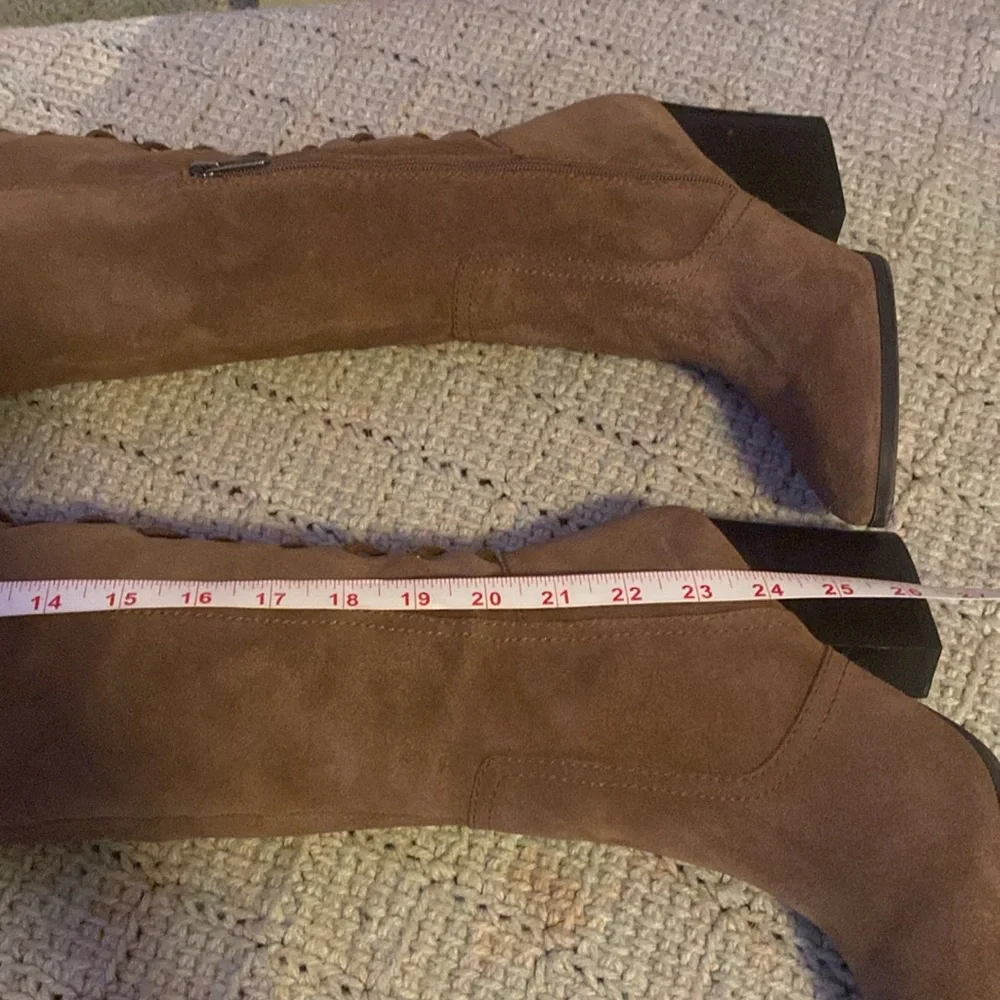🦊 👢Tall lace brown suede with buckle. EUC. All heights pictured. 3 inch heel. - Picture 11 of 16